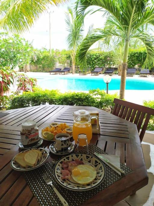 Twiga House Resort Piscina ☆☆☆☆☆ Pearl Beach Watamu Exterior foto